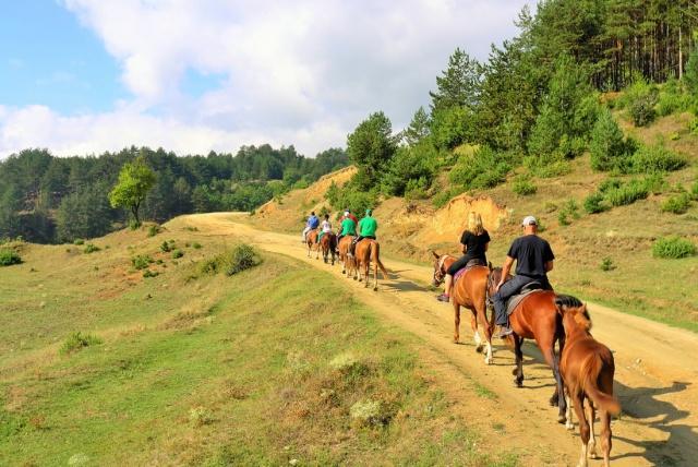 Horse riding in the mountain in Bansko | Lucky Bansko SPA & Relax